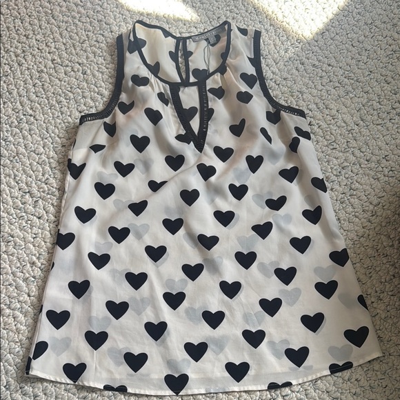Daniel Rainn Heart Pattern Sleeveless Top - Picture 1 of 3
